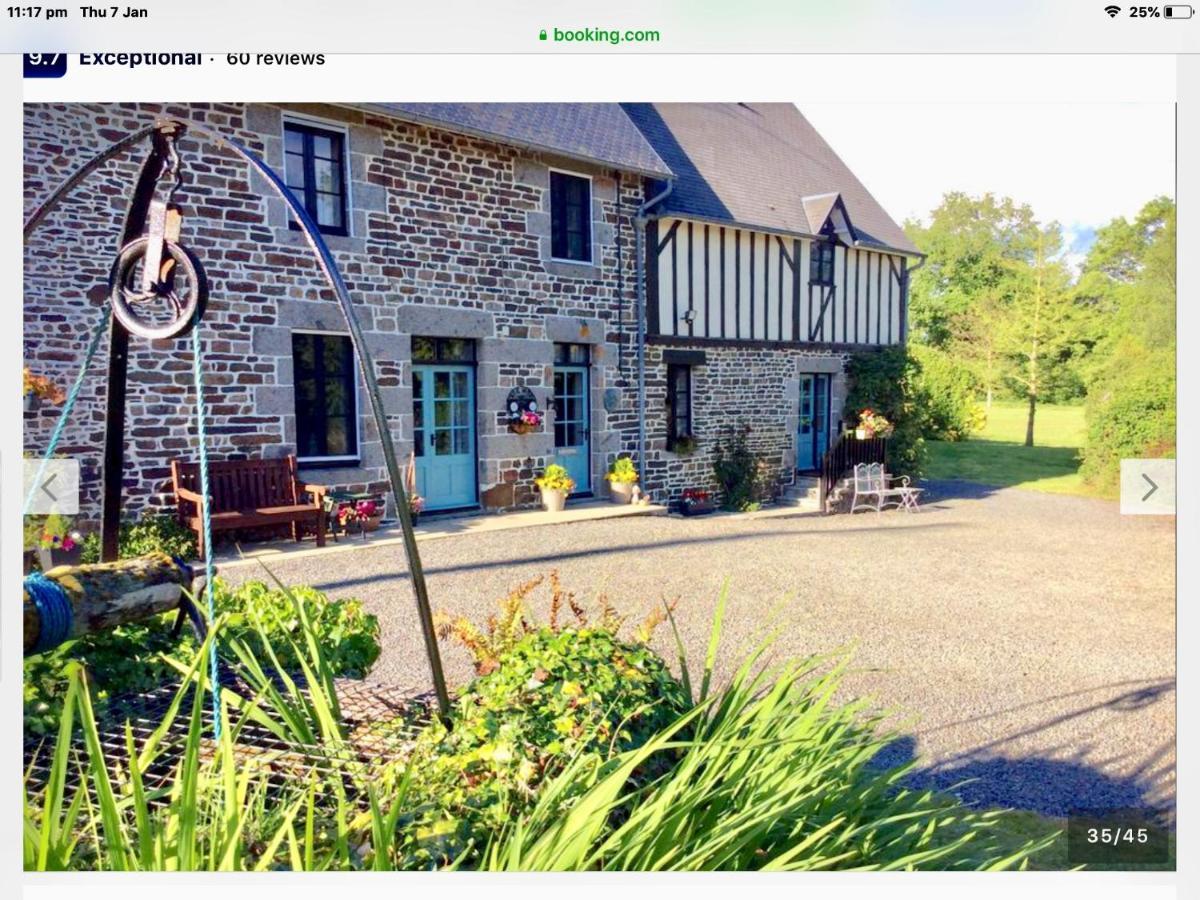 Maison Mai or La Petite Maison Mai or La Petite Grange or ALL three La Chapelle-Urée Extérieur photo