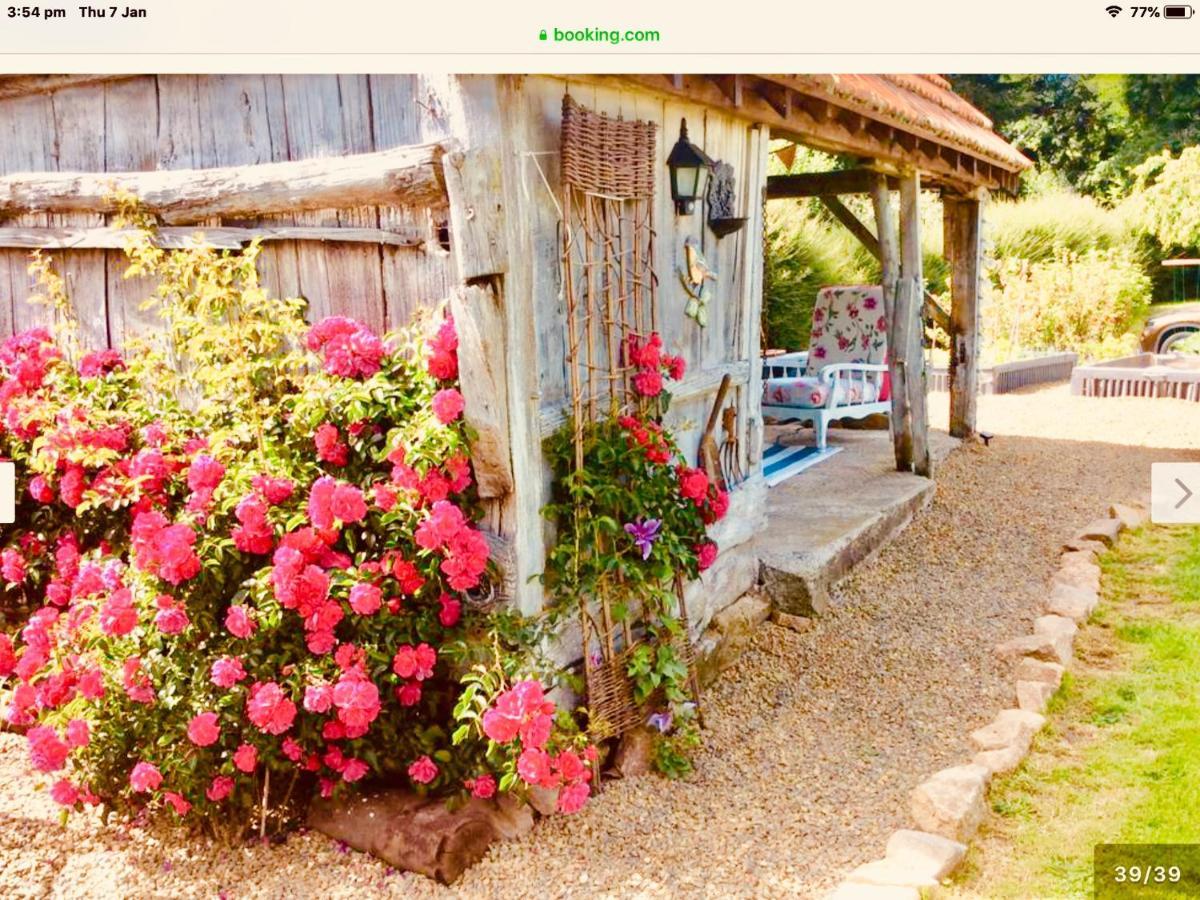 Maison Mai or La Petite Maison Mai or La Petite Grange or ALL three La Chapelle-Urée Extérieur photo