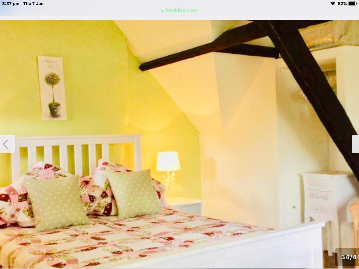 Maison Mai or La Petite Maison Mai or La Petite Grange or ALL three La Chapelle-Urée Extérieur photo