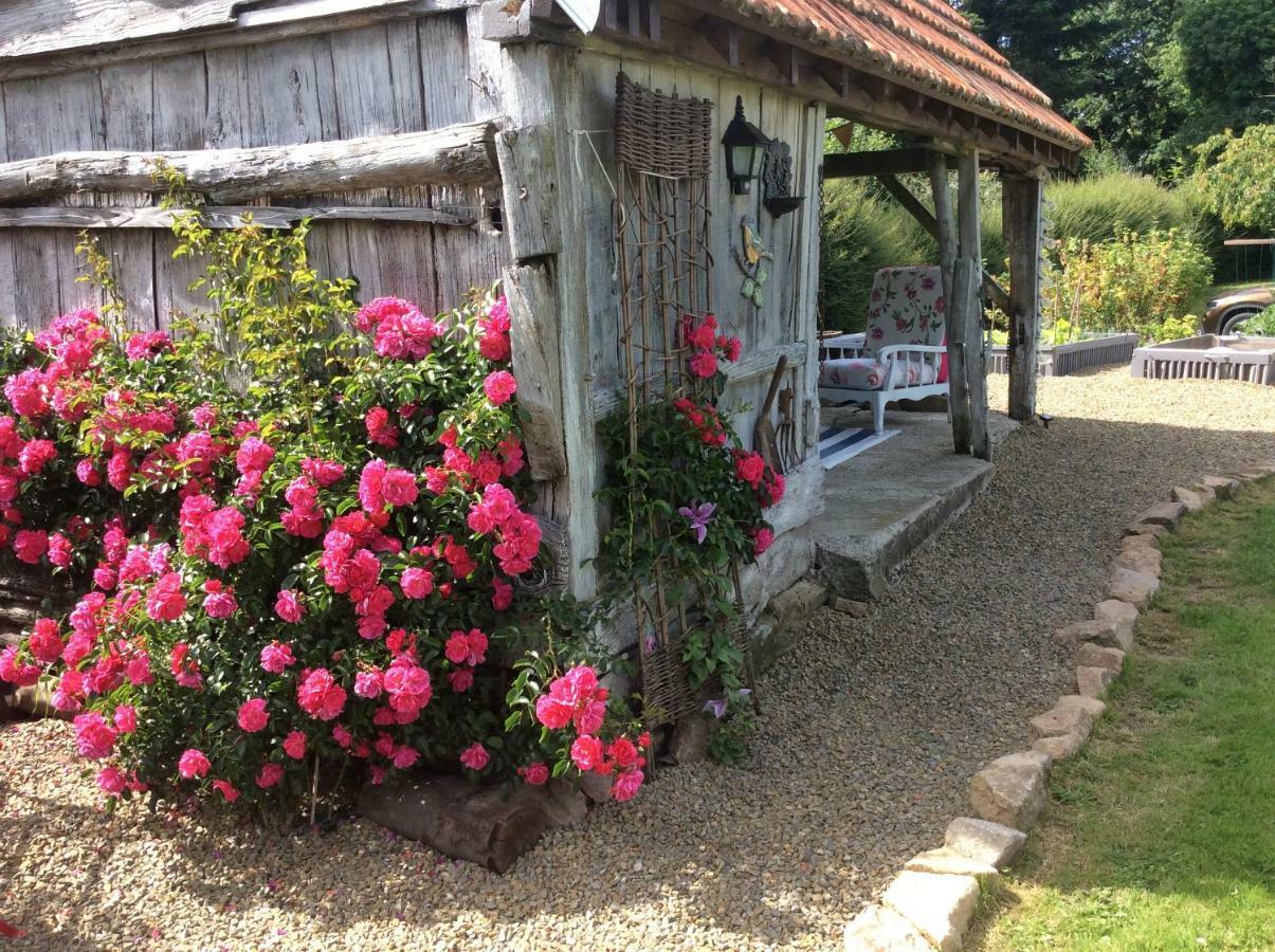 Maison Mai or La Petite Maison Mai or La Petite Grange or ALL three La Chapelle-Urée Extérieur photo
